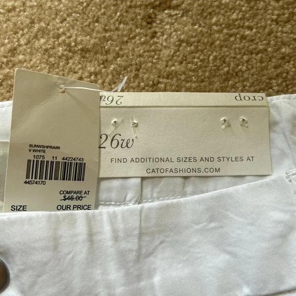 Size 26 White Crop Hi-Rise sits at the waist pants NWT - Picture 5 of 5